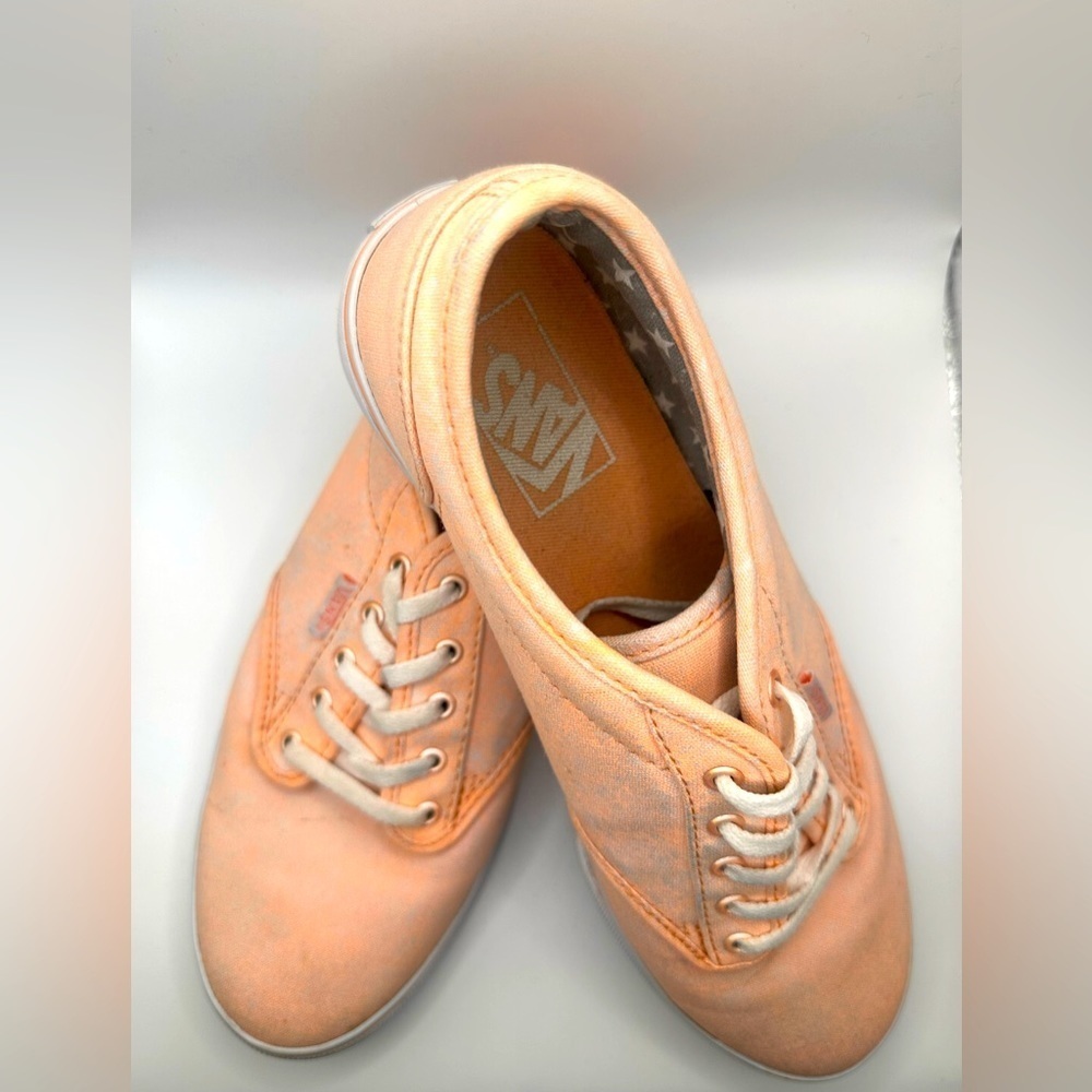 Vans Size 9 Womens Size Peach Low Top Skating Shoes Star interior Canvas - Picture 3 of 4